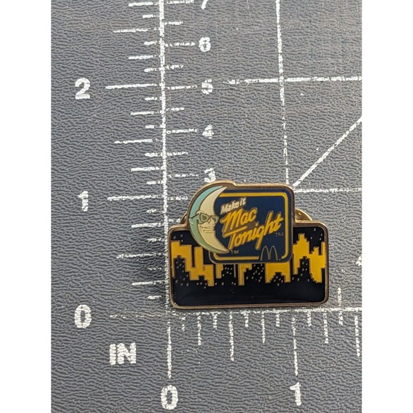 McDonald’s Make It Mac Tonight Moon Man Night City Skyline Crew Pin Advertise - Picture 2 of 5